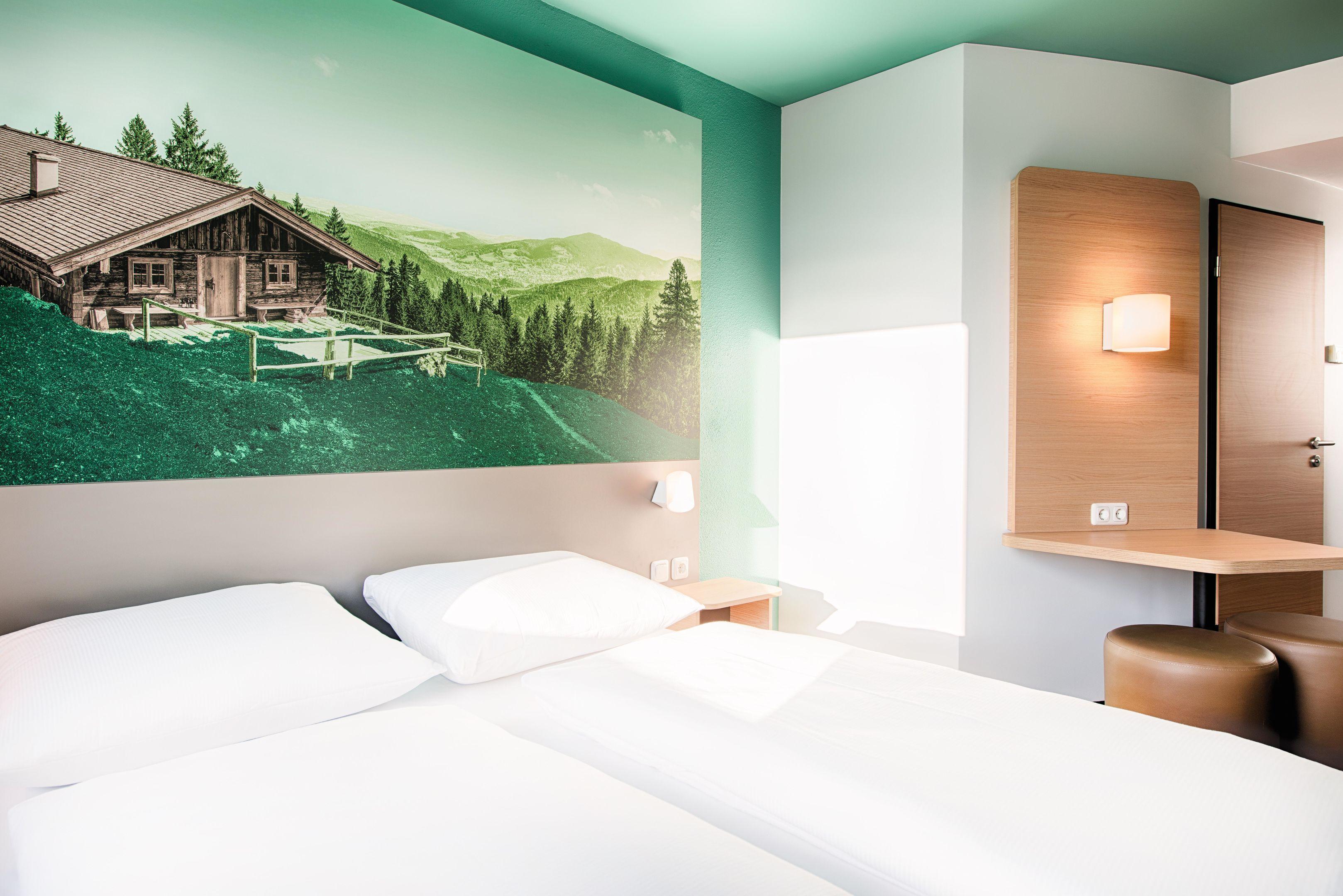 B&B Hotel Muenchen-Putzbrunn Exterior photo