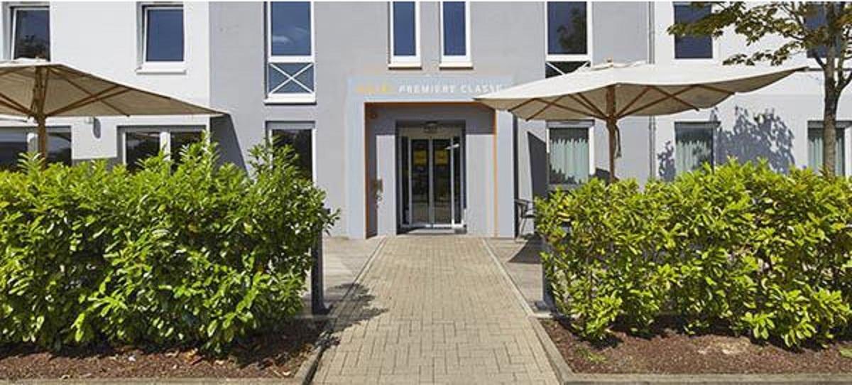 B&B Hotel Muenchen-Putzbrunn Exterior photo